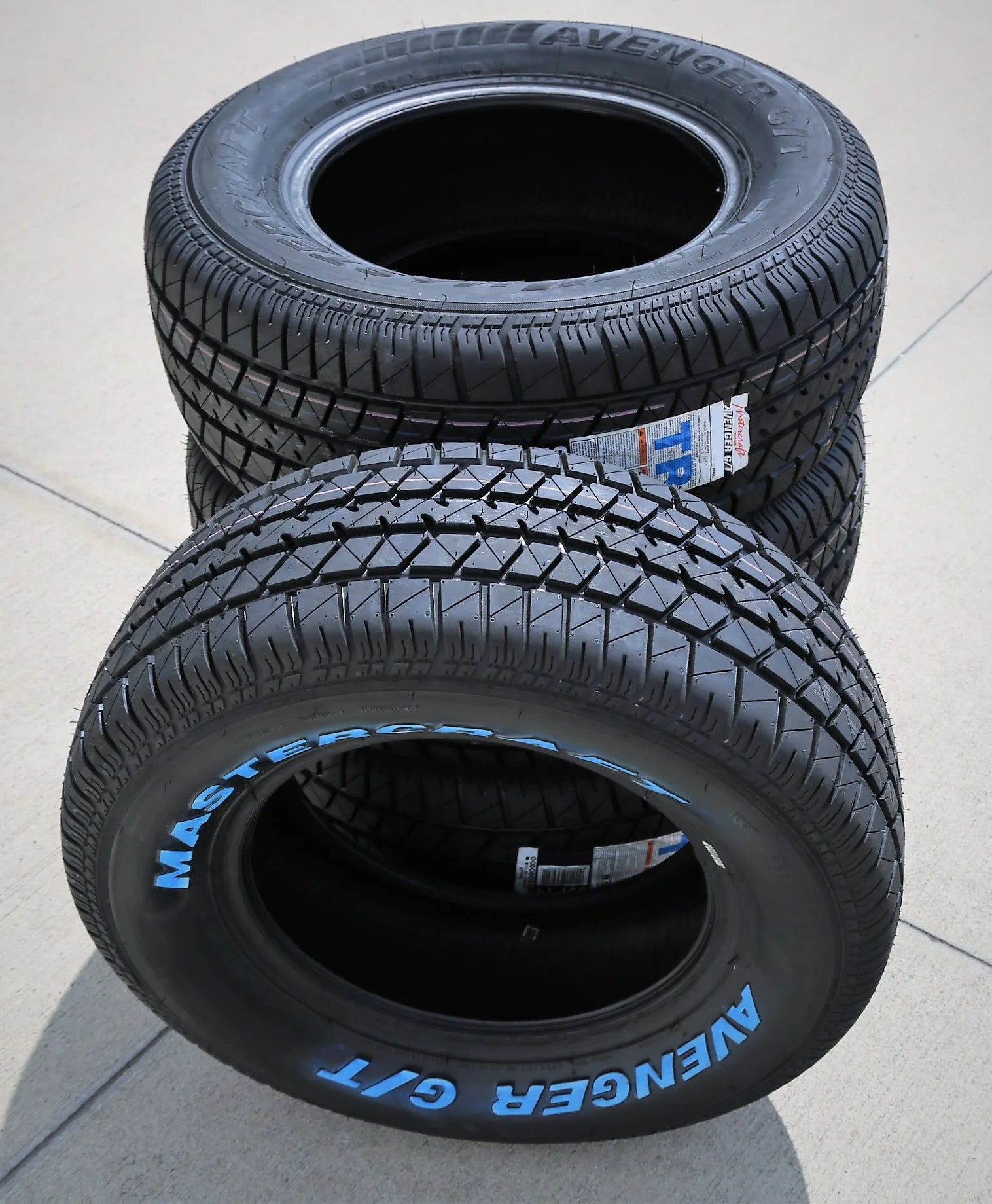 All Season P225/70R15 Passenger Tire J827