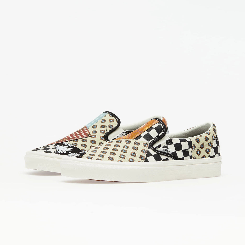 Black/True White Slip-On Shoes T49088