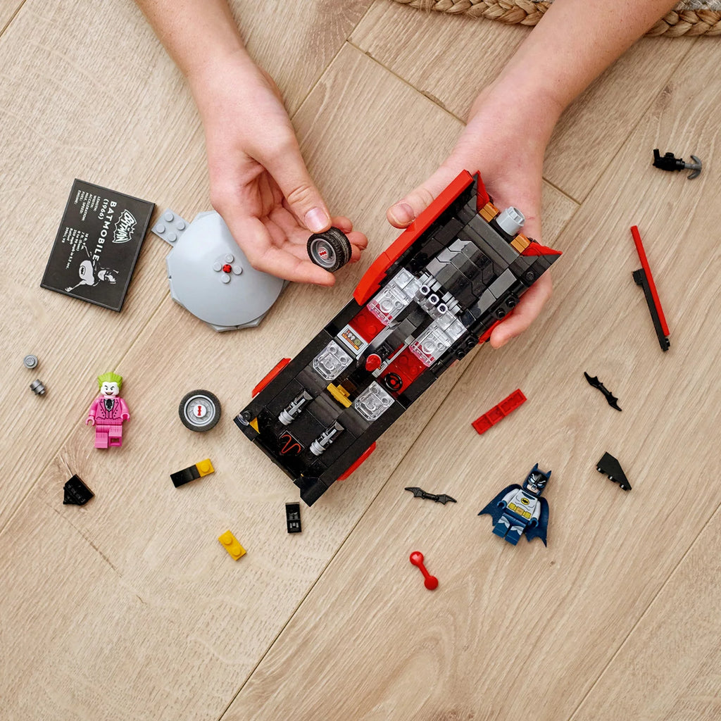 Batmobile Building Toy (345 Pieces) Q733438