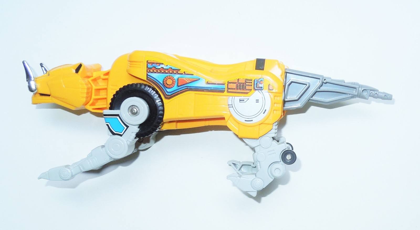 Deluxe Megazord Action Figure P8817