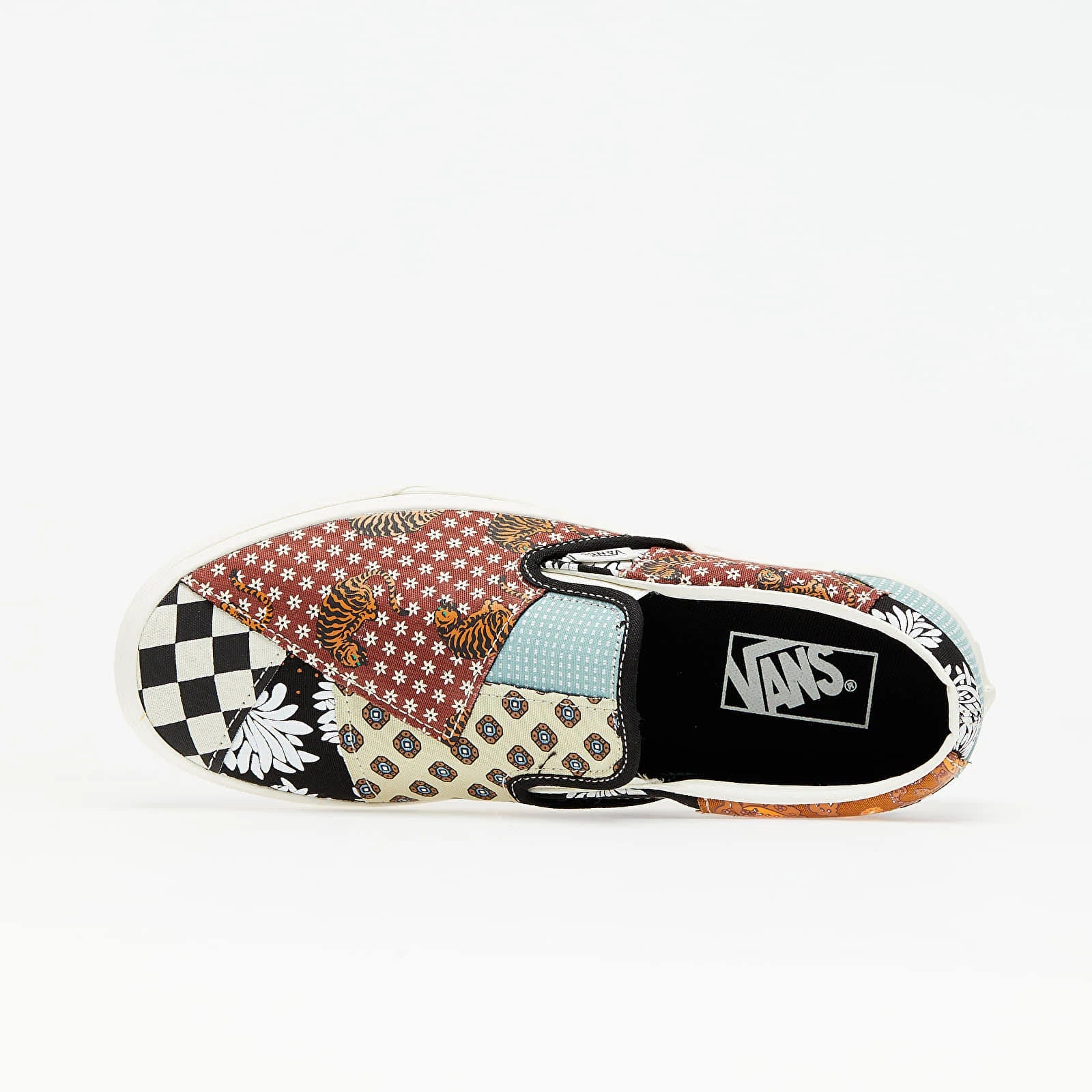 Black/True White Slip-On Shoes T49088