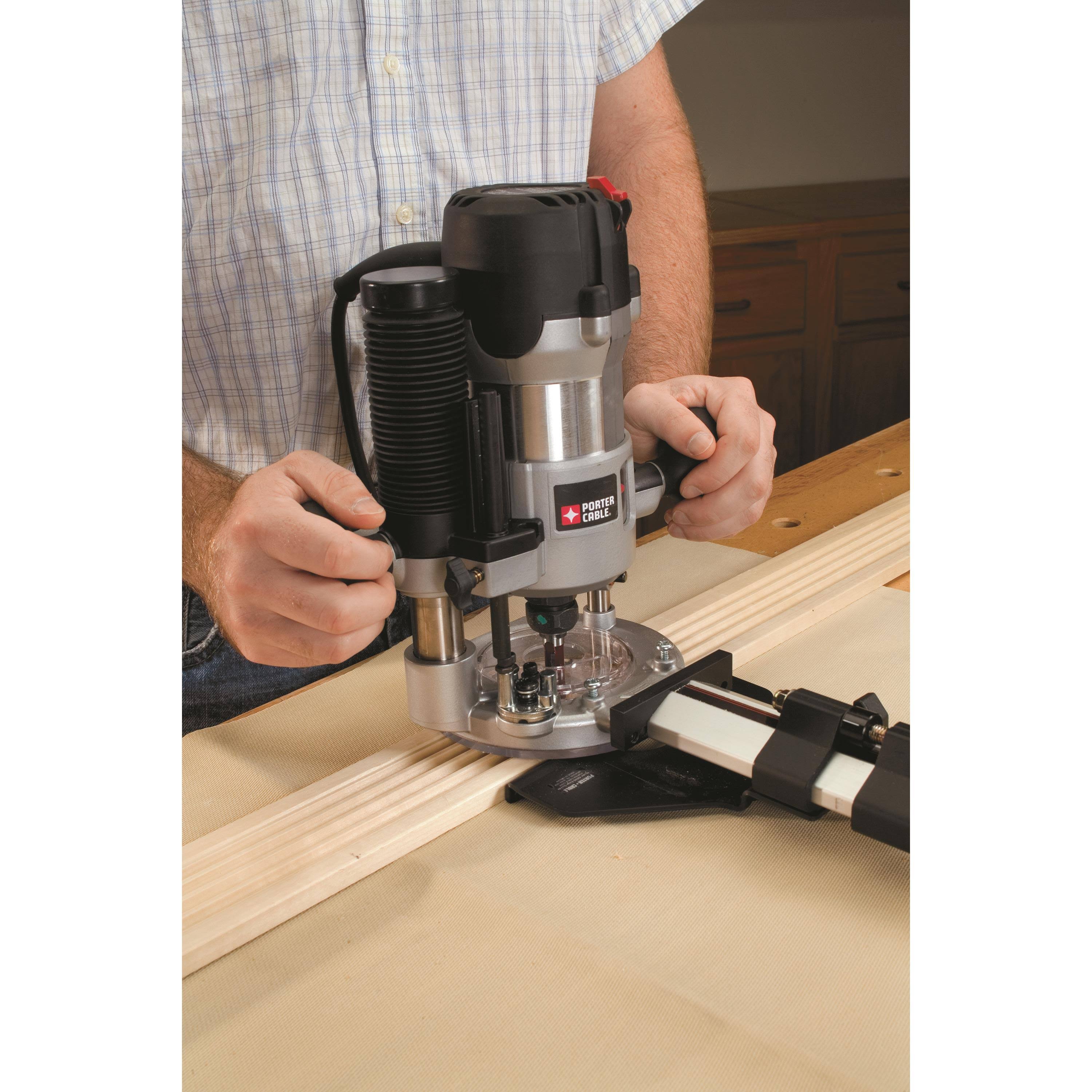 2.25 HP Plunge and Fixed Base Router Kit U601526