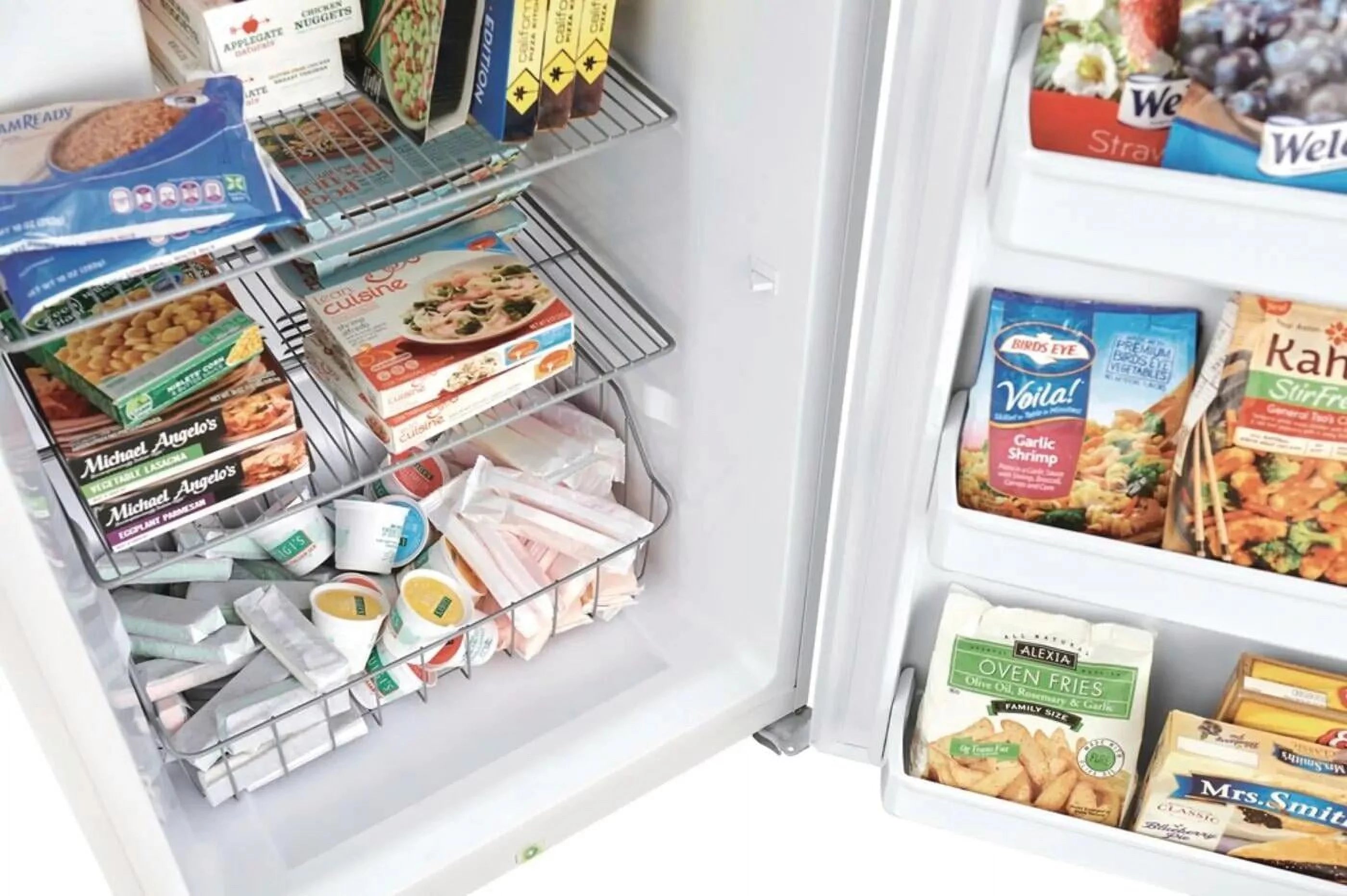 White 28 Upright Freezer with 15.5 cu. ft. Capacity W691