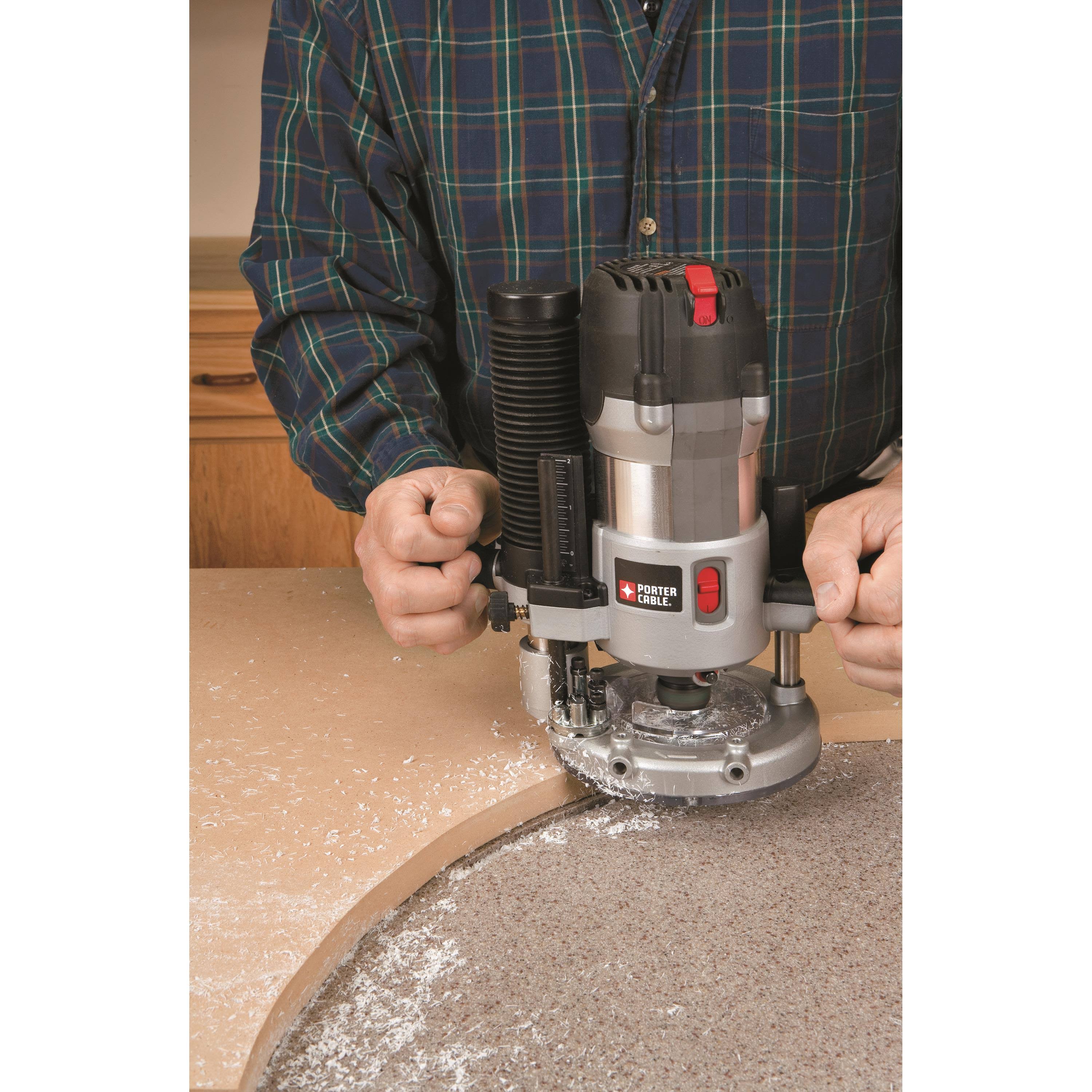 2.25 HP Plunge and Fixed Base Router Kit U601526
