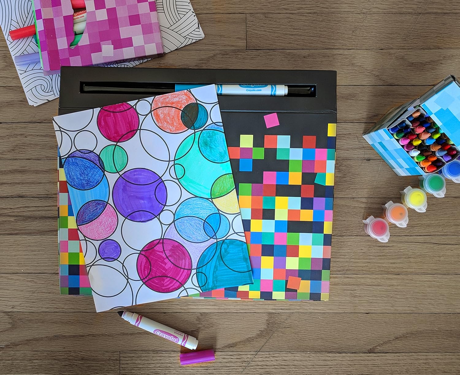 Over 100 Piece Art Set Q356290