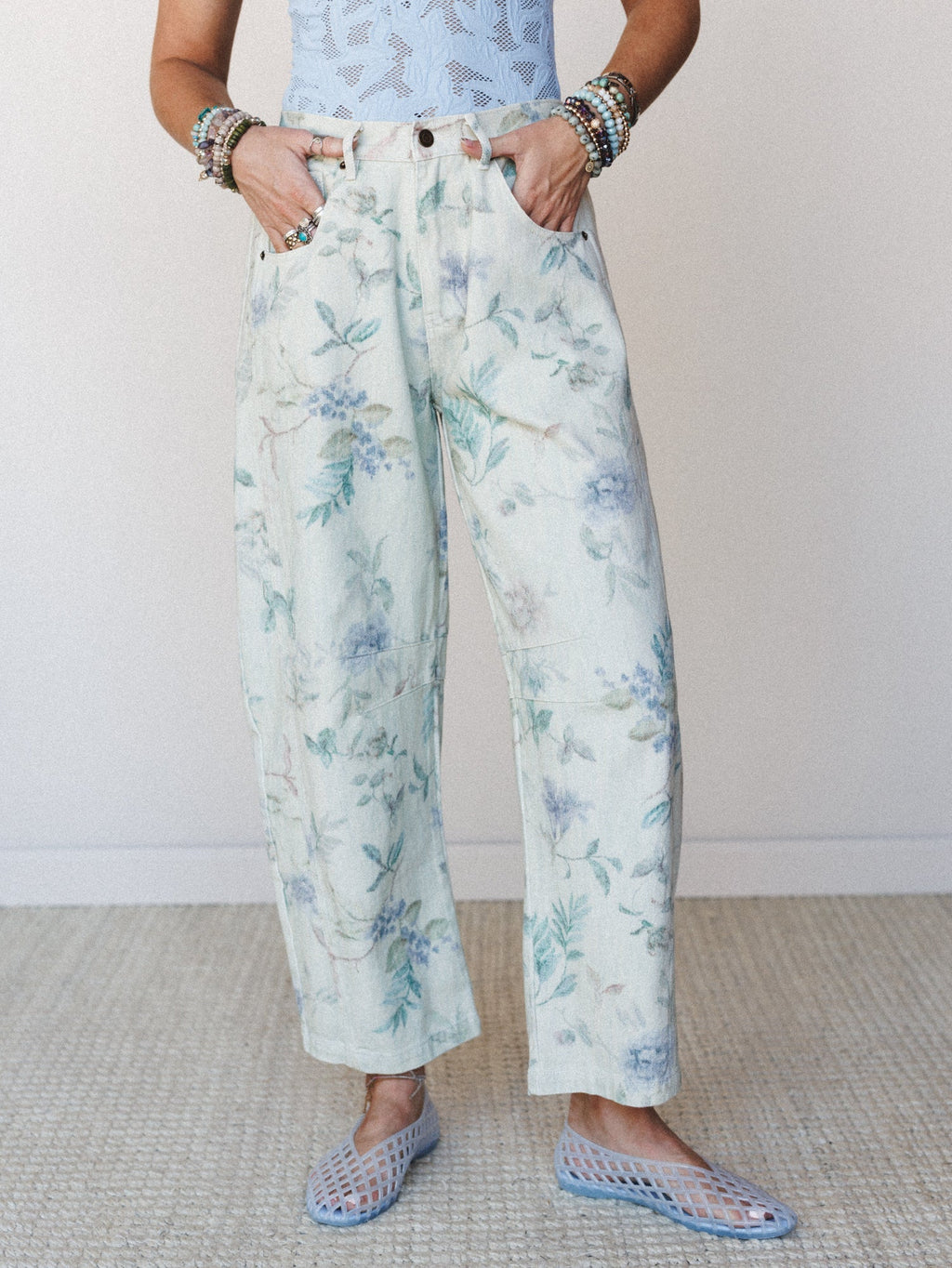 Decades Of Florals Barrel Jeans - Blue
