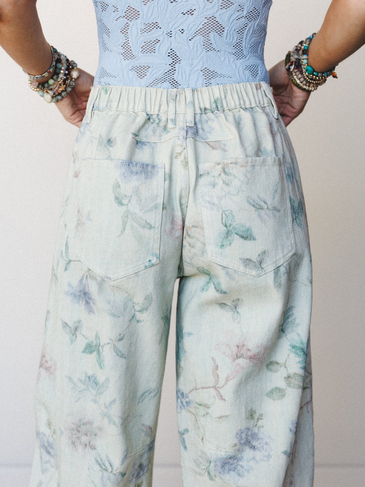 Decades Of Florals Barrel Jeans - Blue