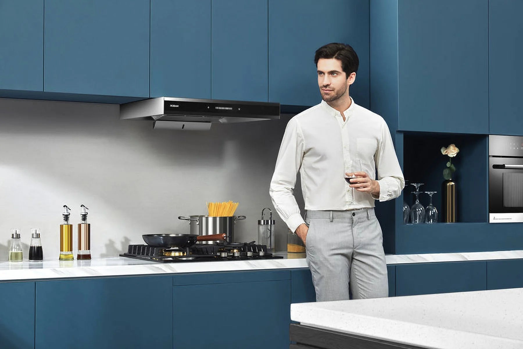 30” Range Hood M8036