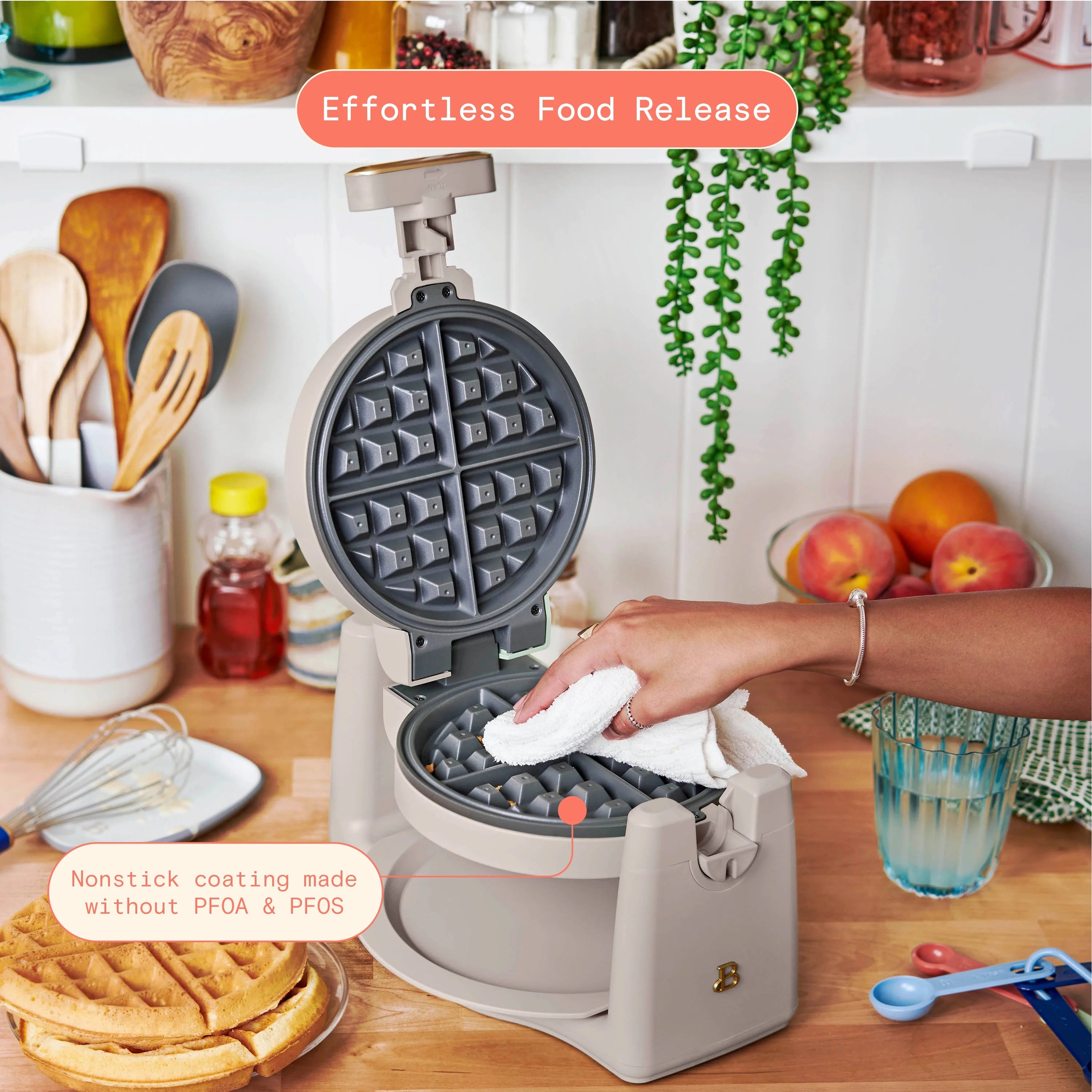 Rotating Belgian Waffle Maker B3213