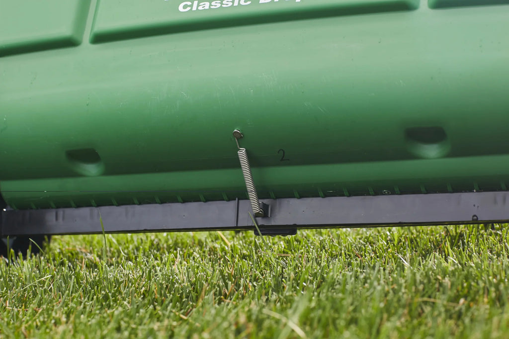 Classic Drop Spreader F4816