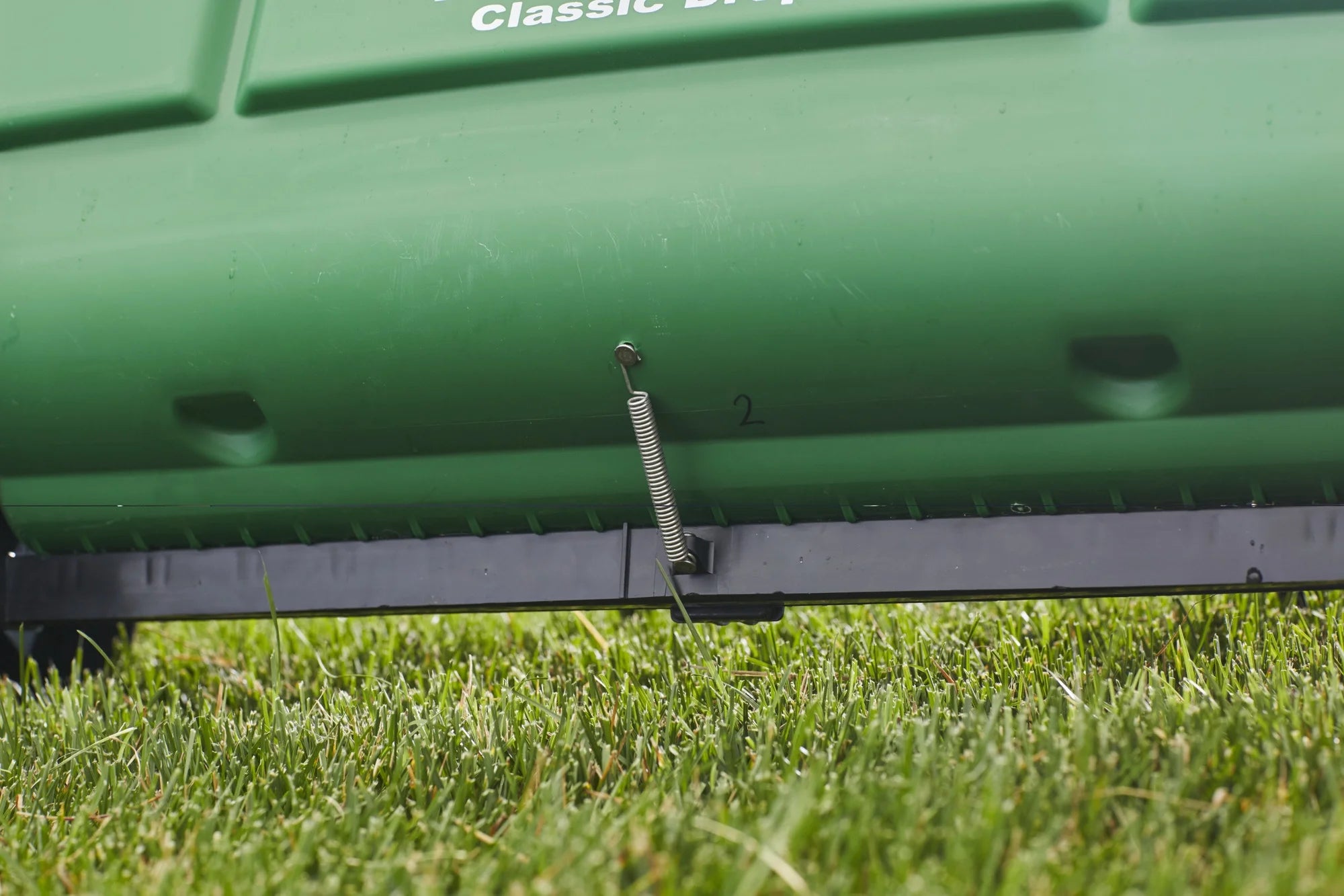 Classic Drop Spreader F4816