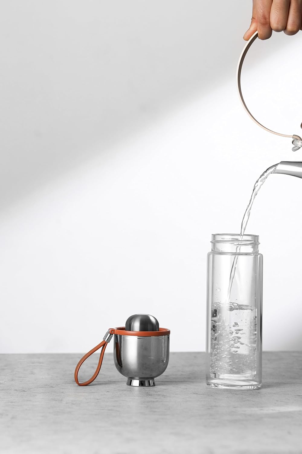 Double Wall Borosilicate Glass Tea Infuser Bottle A18104