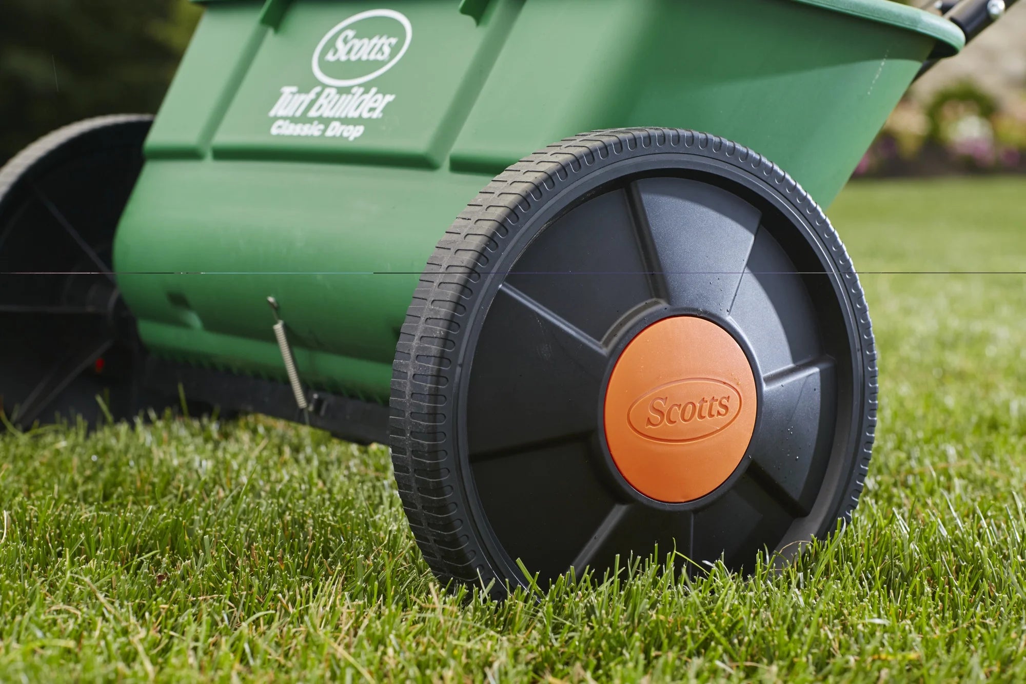 Classic Drop Spreader F4816