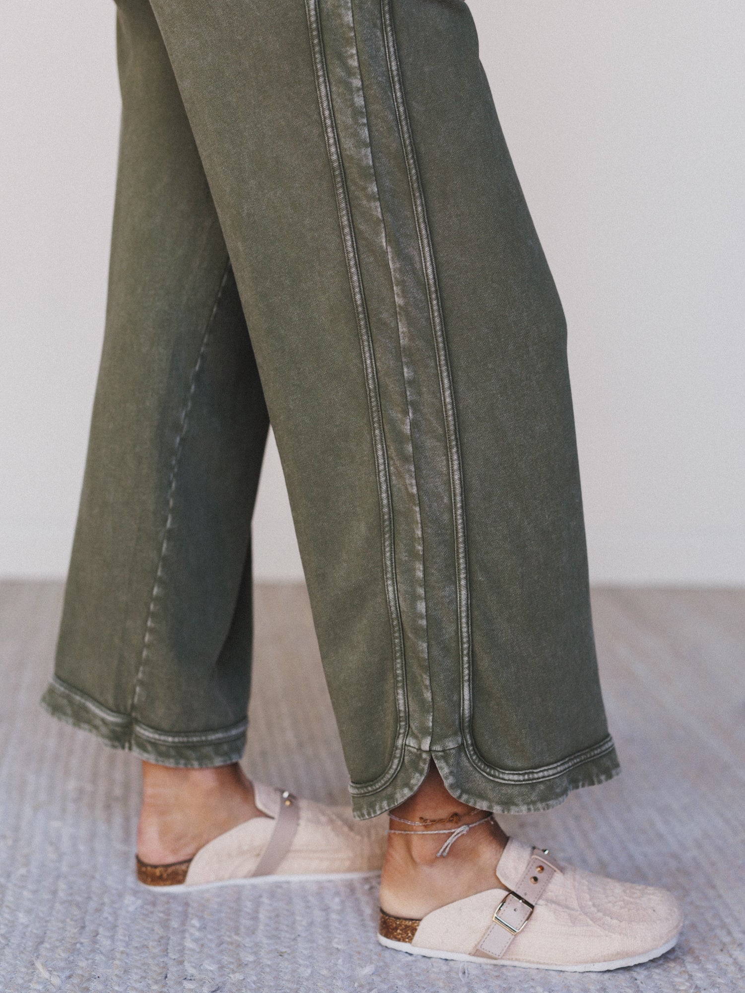 So Comfy Wide Leg Pant Cropped Length - Faded Olive
