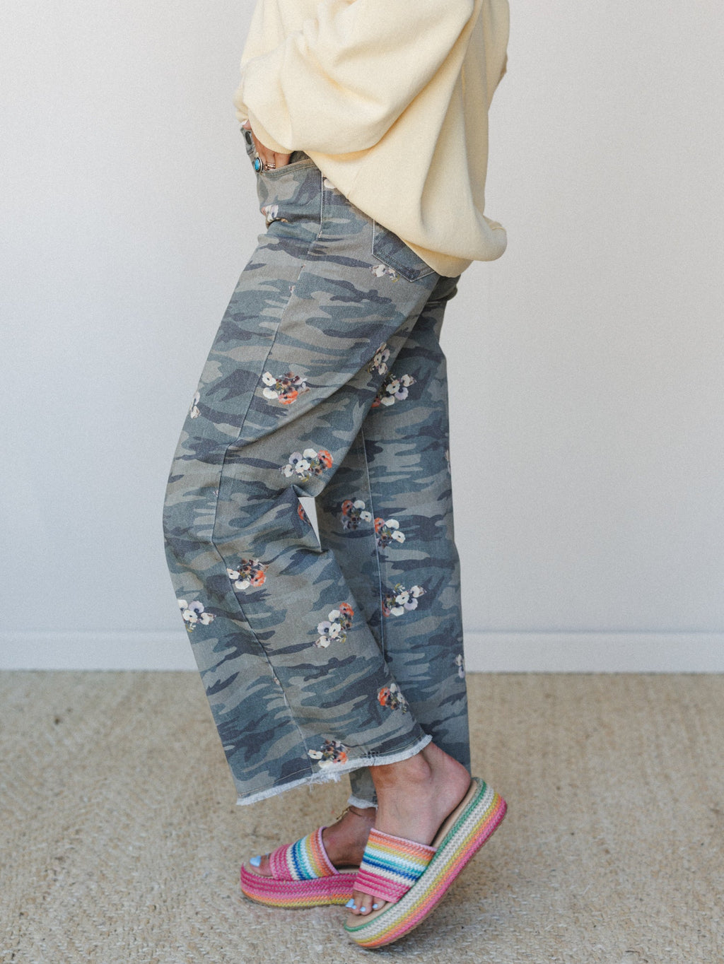 Fight for Flowers Pants - Olive