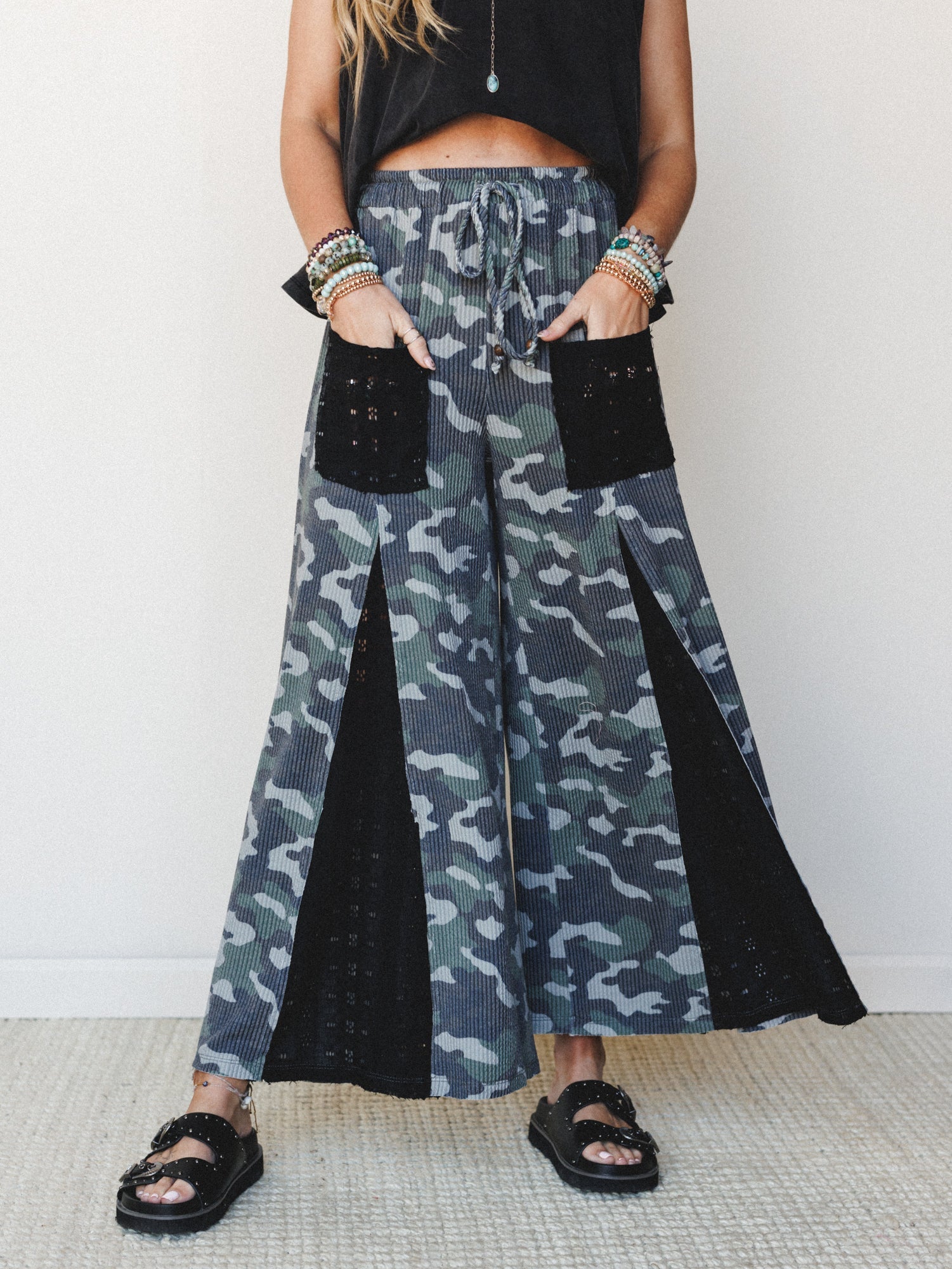 The Nest Let's Party Wide Leg Pants - Army Black