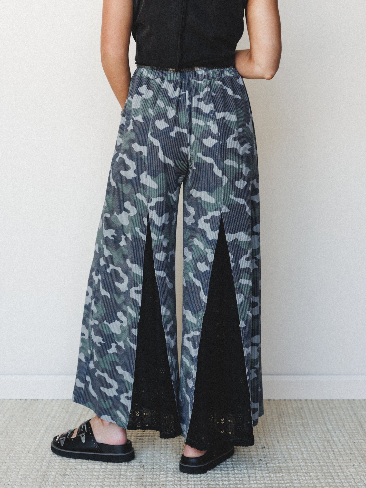 The Nest Let's Party Wide Leg Pants - Army Black