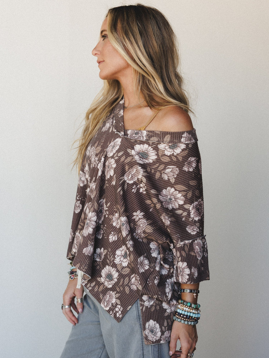 The Nest On The Go V Neck Ribbed Essential Tee - Brown