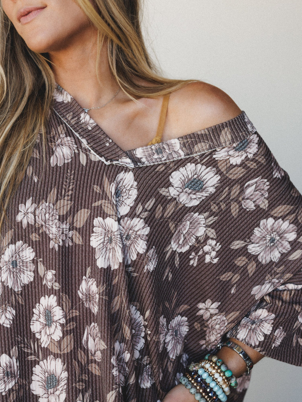 The Nest On The Go V Neck Ribbed Essential Tee - Brown