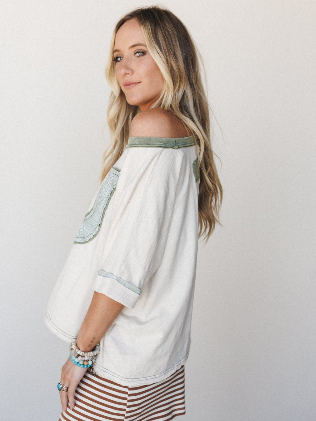 Lucky Horses Tee - Sage