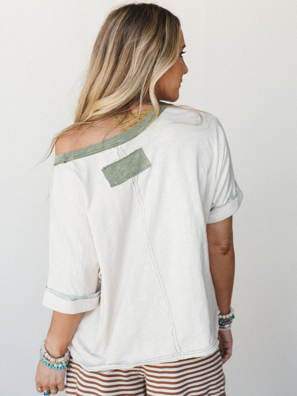 Lucky Horses Tee - Sage
